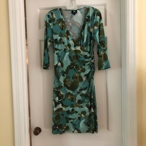 🍁 Worth gorgeous drape dress with side ruching